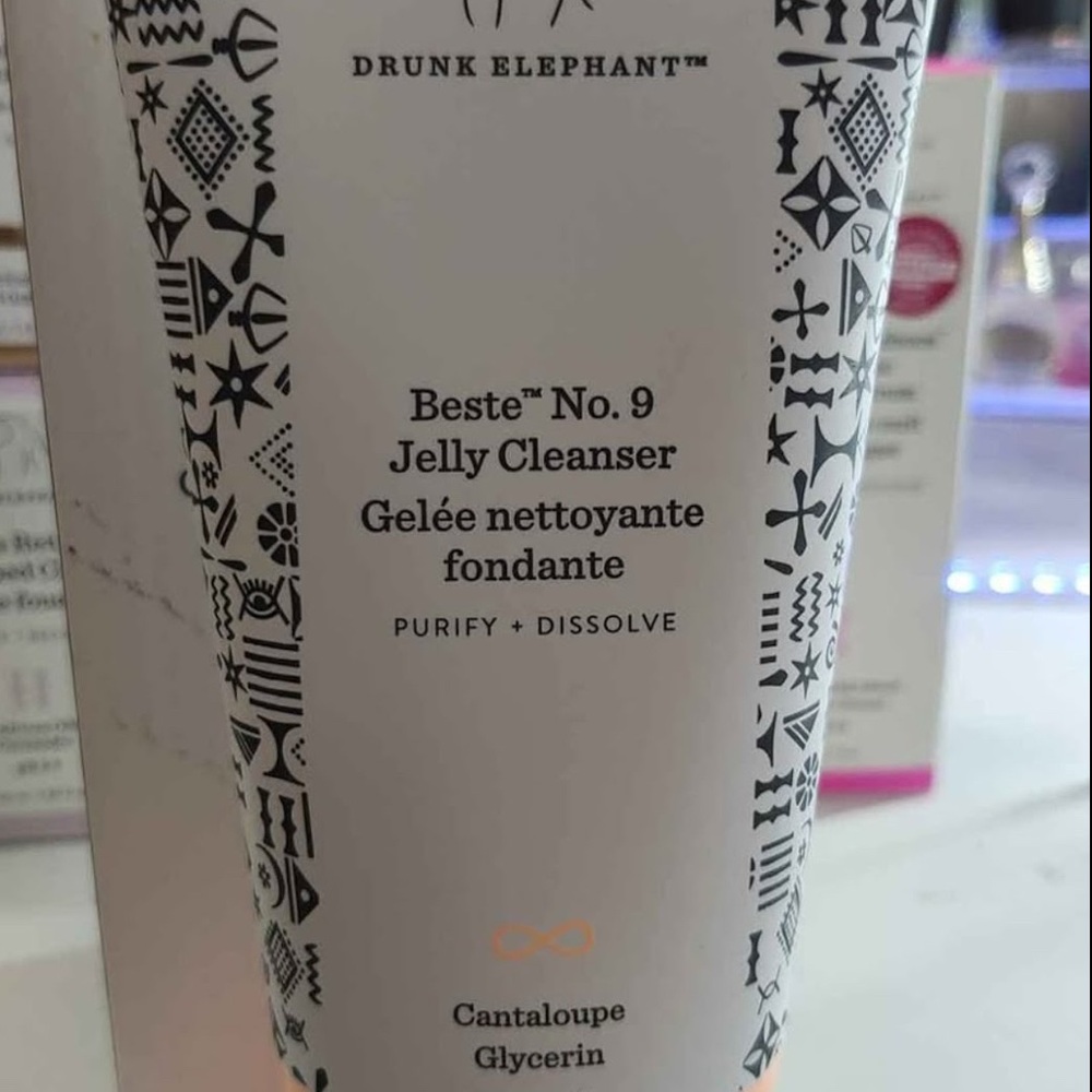 Drunk Elephant White Cleanser & Exfoliant Skincare